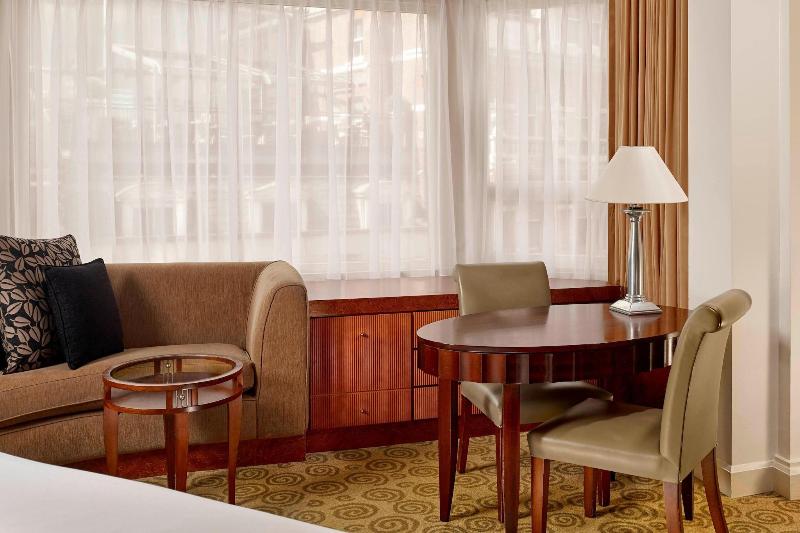 سوییت جونیور با چشمانداز دریا, Continental Hotel Hurghada