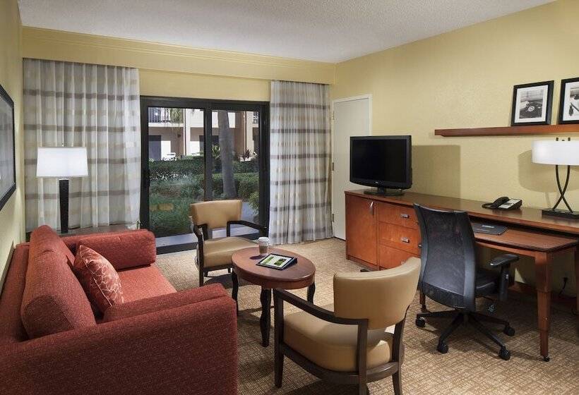 套房, Courtyard Birmingham Hoover