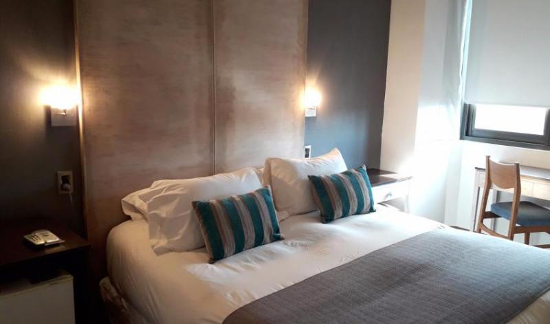 חדר אקזקיוטיב, Internacional