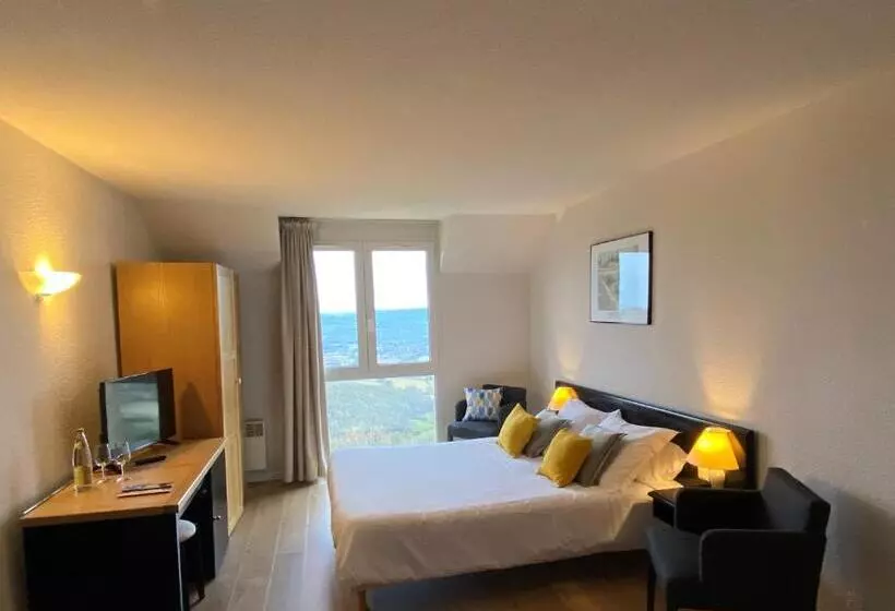 スーペリアールーム, Le Relais De Castelnau