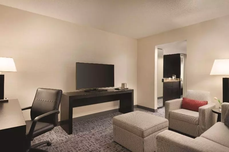 سوئیت با تخت بزرگ, Radisson Hotel Vancouver Airport