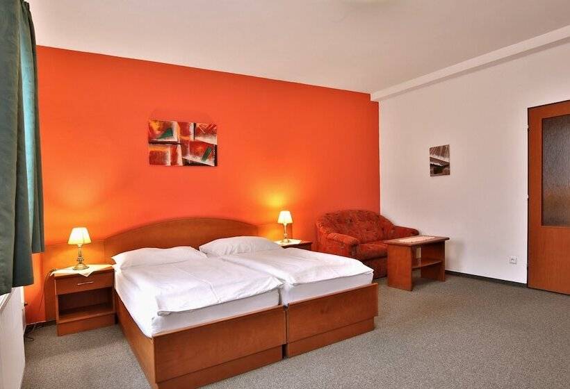 Quarto Superior, Attic