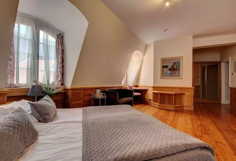 اتاق خانوادگی, Boutique Hotel Kristofs
