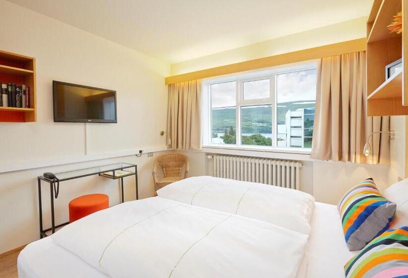 Camera Economy, Edda Akureyri