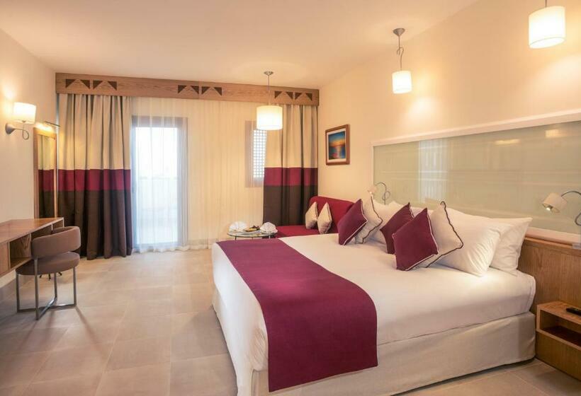 带泳池观景的豪华房, Mercure Hurghada