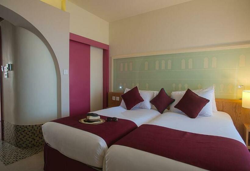 اتاق استاندارد با چشم‌انداز استخر, Mercure Hurghada