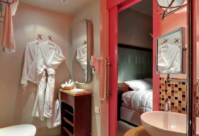 اتاق استاندارد با چشم‌انداز استخر, Mercure Hurghada