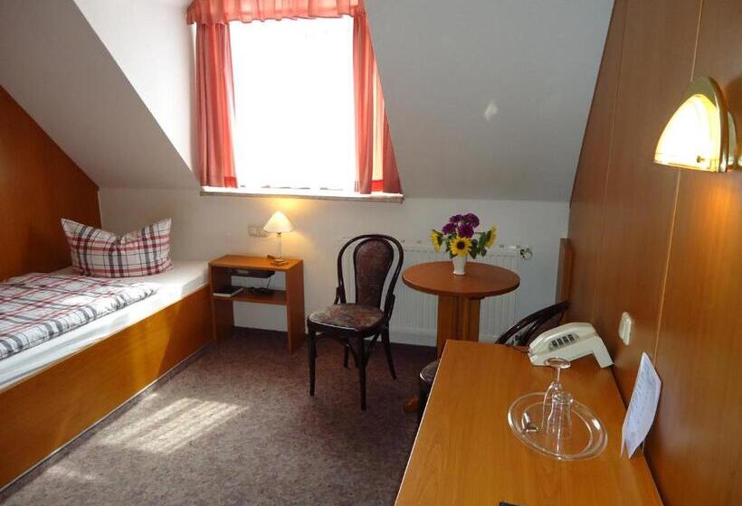 스탠다드 싱글 룸, Müller