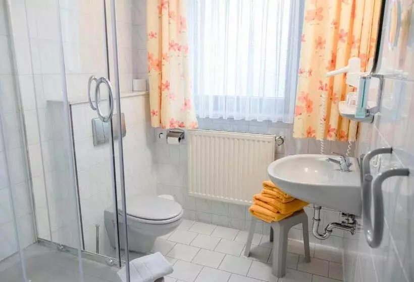 Perhehuone, Müller