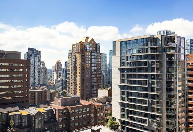 غرفة قياسية سرير مزدوج, Sheraton Vancouver Wall Centre