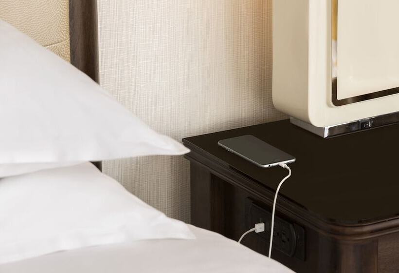 غرفة قياسية سرير مزدوج, Sheraton Vancouver Wall Centre