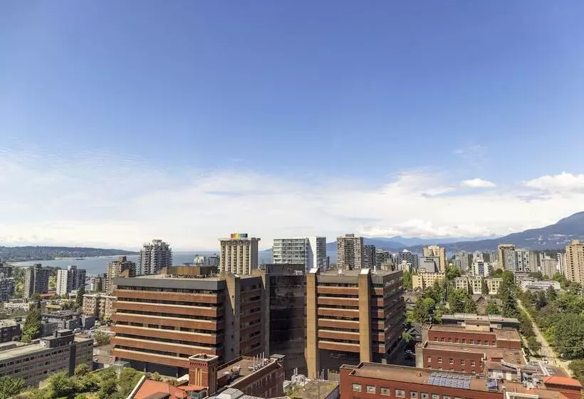 سوییت جونیور, Sheraton Vancouver Wall Centre