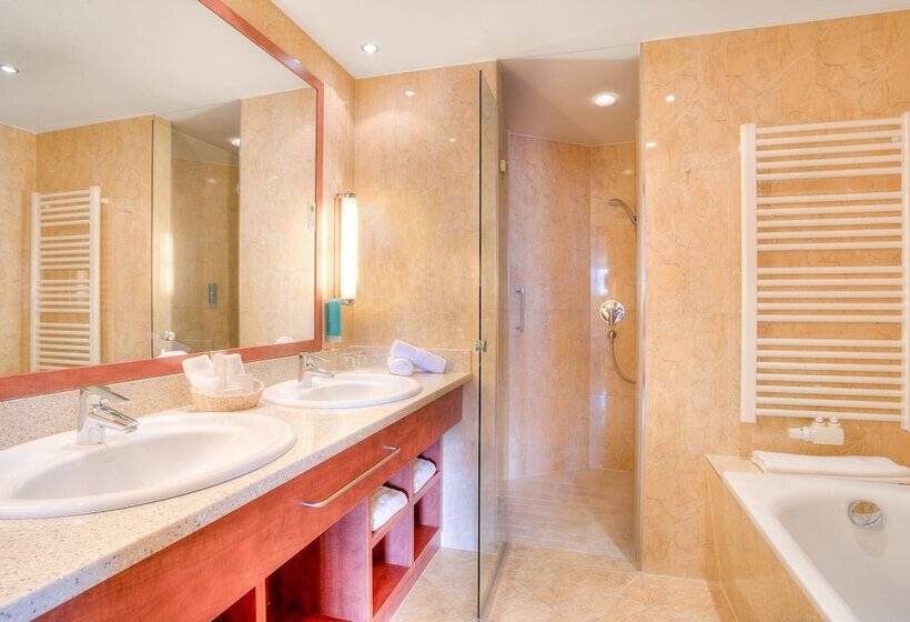 Superior-Zimmer mit Gartenblick, Zur Post  Ein Rovell