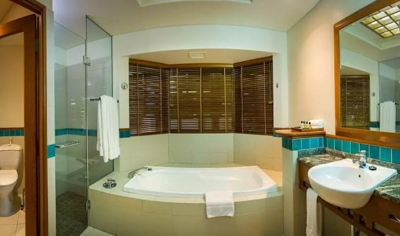 スイート, Green Island Resort