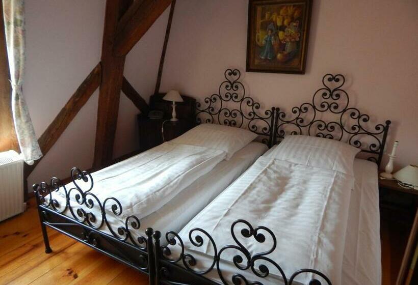 Номер Стандарт, Alte Forsterei