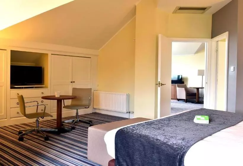 キングサイズベッドのスイートルーム, Holiday Inn Glasgow   East Kilbride, An Ihg