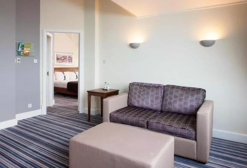 キングサイズベッドのスイートルーム, Holiday Inn Glasgow   East Kilbride, An Ihg