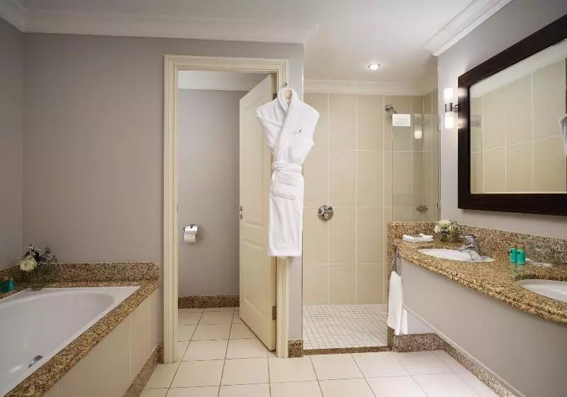 身障者適用スタンダードルーム, Holiday Inn Glasgow   East Kilbride, An Ihg