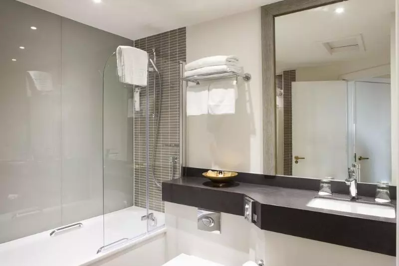 キングサイズベッドのスタンダードルーム, Holiday Inn Glasgow   East Kilbride, An Ihg
