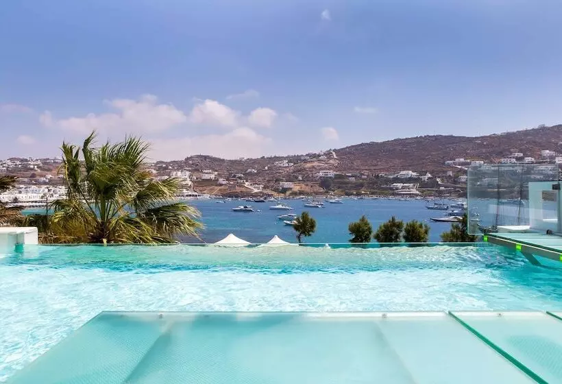 سوییت با چشم‌انداز دریا, Kivotos Mykonos