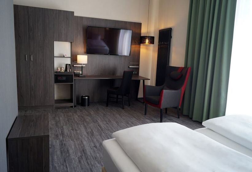 חדר סטנדרט לשלושה, Plaza Premium Parkhotel Norderstedt