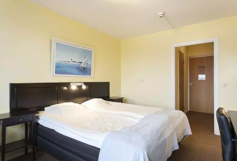 オーシャンビュースタンダードルームバルコニー付き, Skärgårdshotellet