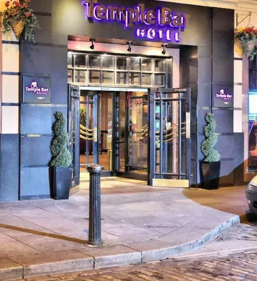 اتاق استاندارد سه نفره, Temple Bar