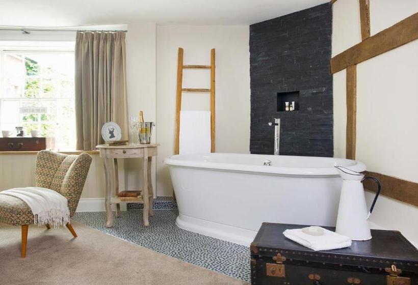 غرفة ديلوكس, The Queen's Inn