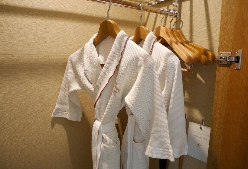 带观景的豪华间, Yokohama Royal Park