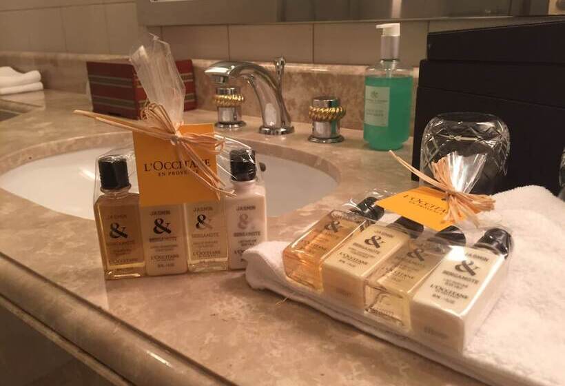 豪华三人间, Yokohama Royal Park