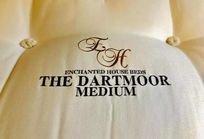 ファミリールーム, Lydford House