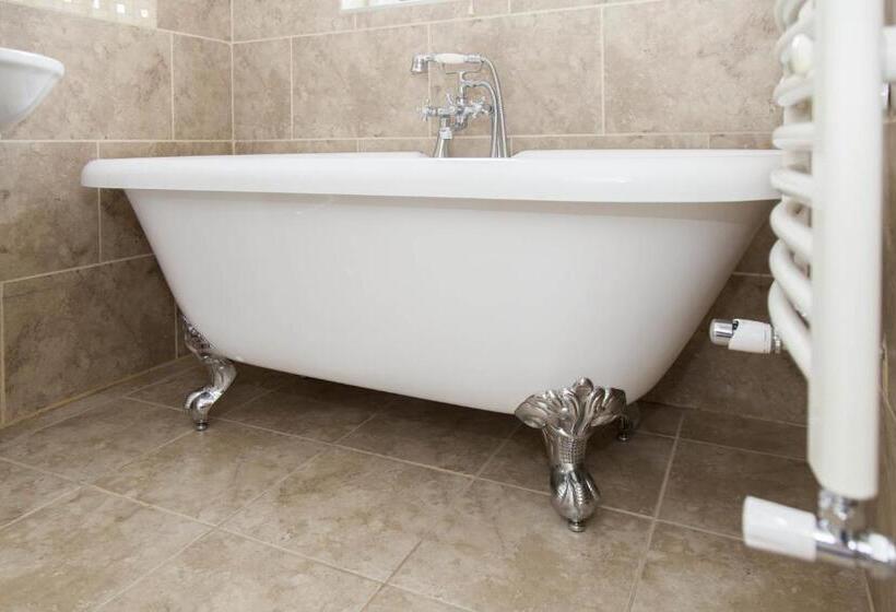 חדר סופריור, Lydford House