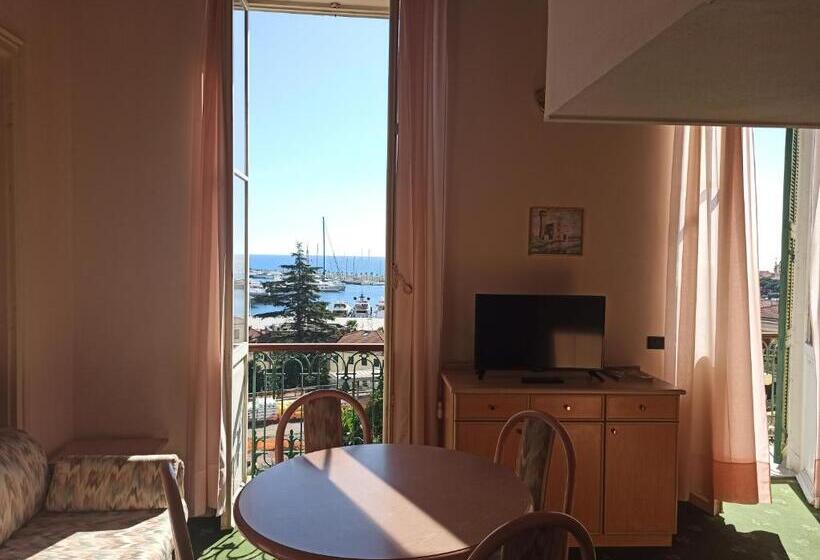 带海景的标准房, Miramare