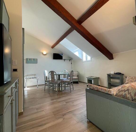 高级大房间, Miramare