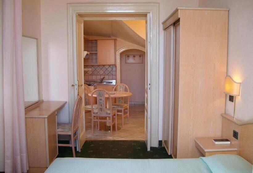 带海景的标准房, Miramare