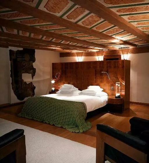 سوییت جونیور, Widder Hotel   Zurichs Luxury Hideaway