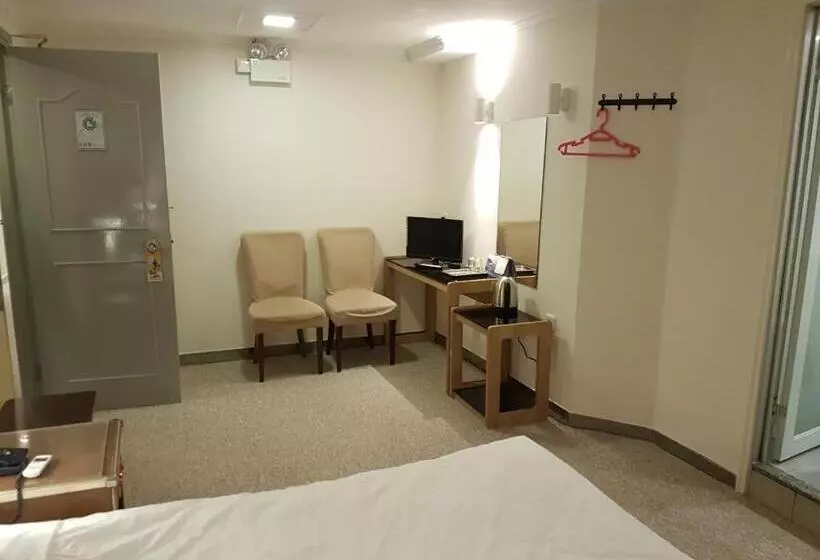 スタンダードルーム, China Hk Motel