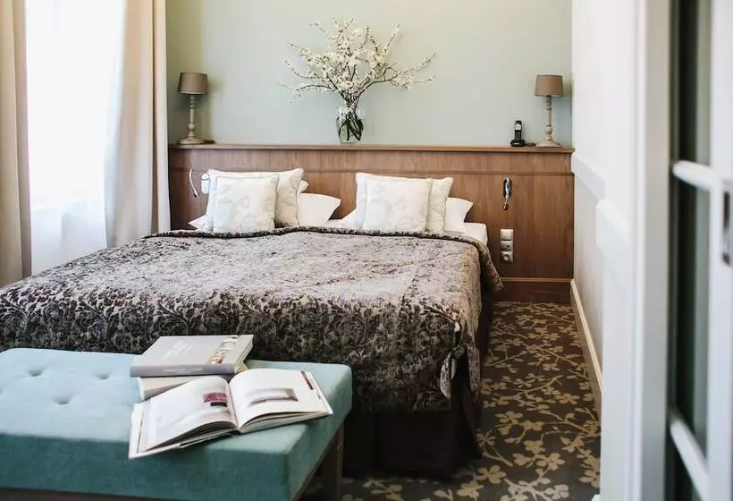 سوییت جونیور, Art Hotel Wrocław