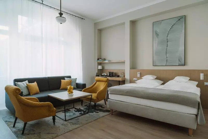 سوییت جونیور, Art Hotel Wrocław