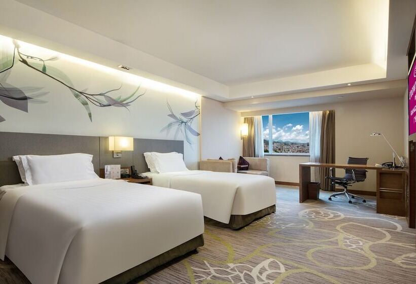 Premium Room City View, Crowne Plaza Guangzhou City Centre, An Ihg Hotel   Free Shuttle Between Hotel And Exhibition Center