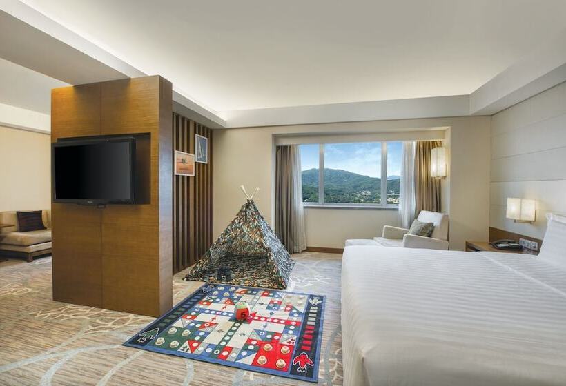 سوییت جونیور با چشمانداز شهر, Crowne Plaza Guangzhou City Centre, An Ihg Hotel   Free Shuttle Between Hotel And Exhibition Center