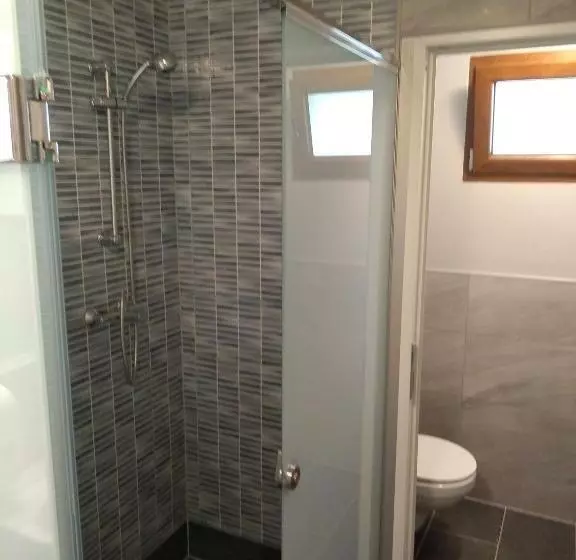 Standard-huone Puutarhanäkymä, Hi Hostel Pula