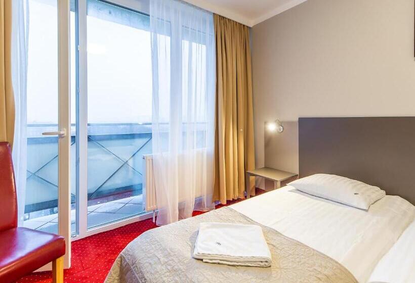 带阳台的标准单人间, New Skanpol