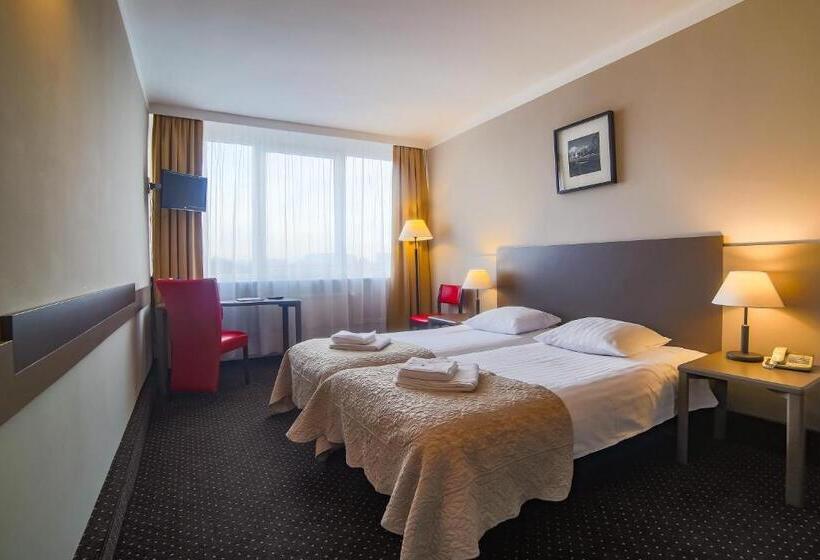 标准间, New Skanpol