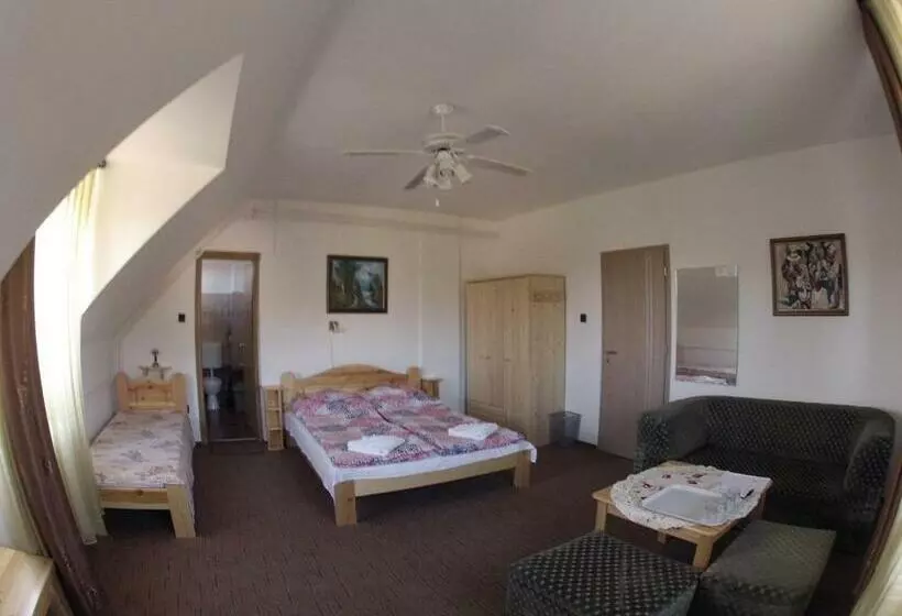 スタンダード４人部屋, Olympos Panzió