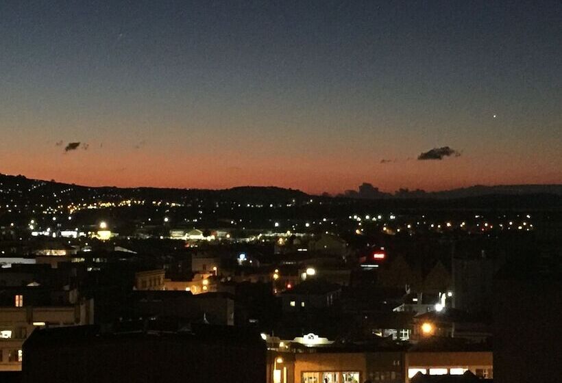 シティビュープレミアムルーム, Balmoral On York