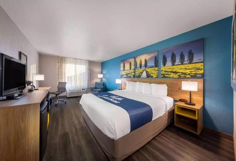 اتاق استاندارد با تخت بزرگ, Days Inn By Wyndham Lathrop