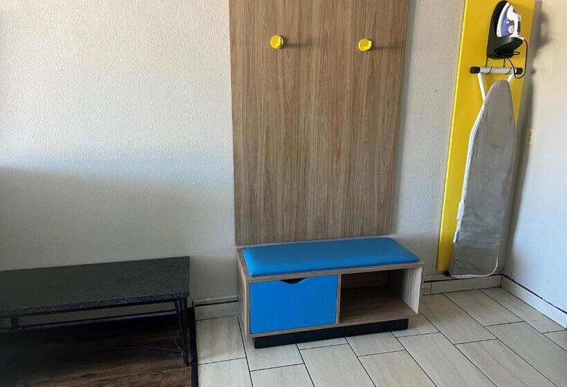 Стандартный Номер Кровать Кинг, Days Inn By Wyndham St. Petersburg Central