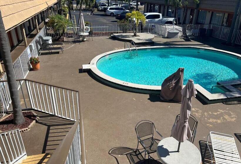 Номер Стандарт, Days Inn By Wyndham St. Petersburg Central