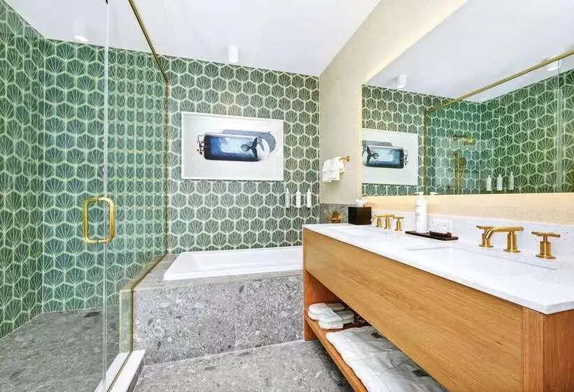 سوئیت با تخت بزرگ, Embassy Suites By Hilton Fort Lauderdale 17th Street